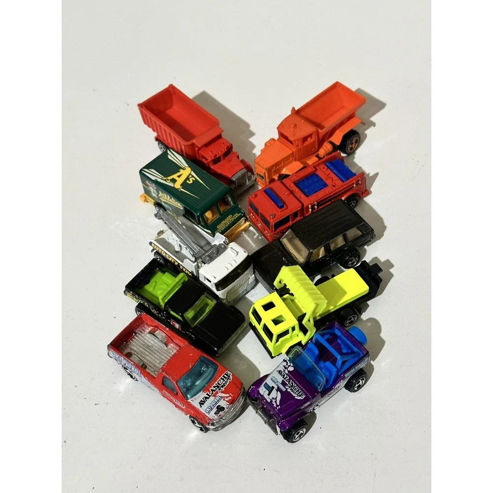 Vintage Hot Wheels Lot of 10 Trucks 80's 90's‎ Metal